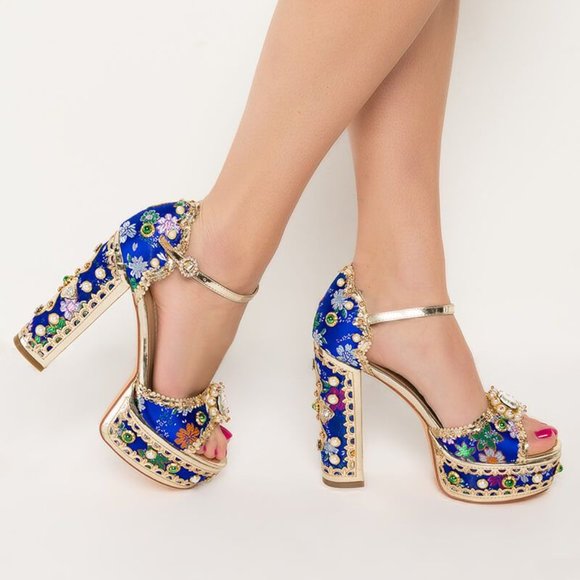 SOLD OUT ❤️‍ Callie Xhibit: Museum Platform Jeweled Tapestry Gold Pearl Heels 11 - Picture 4 of 5